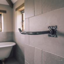 Load image into Gallery viewer, Vintage toilet roll holder