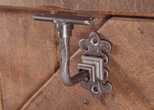 Load image into Gallery viewer, Cast iron bracket for handrails & shelfs
