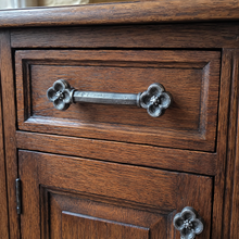 Load image into Gallery viewer, Gothic Cabinet Handle – Quatrefoil Design, 110mm Centres
