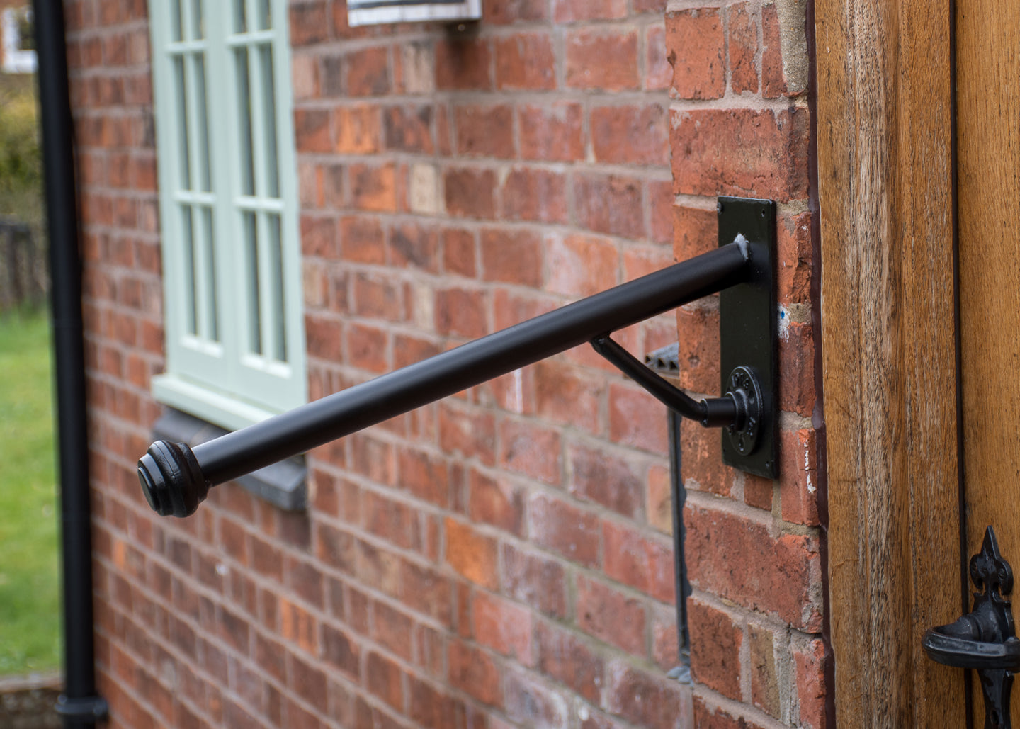 Black Wrought Iron Handrail | outside