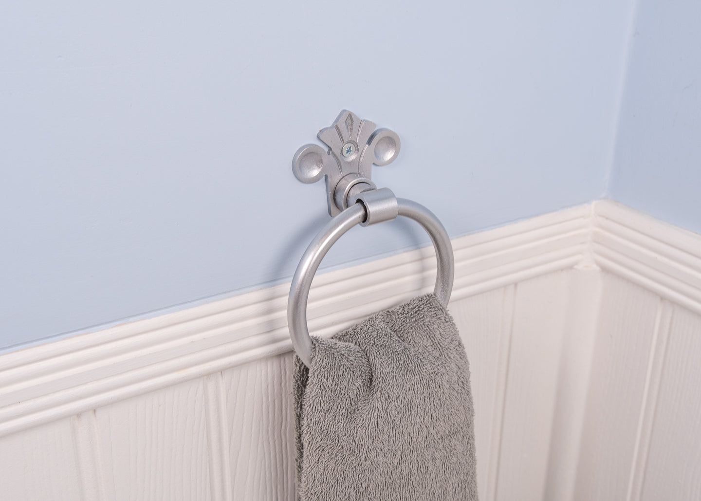 Silver fleur de lis towel ring