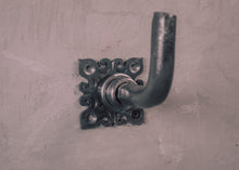 Load image into Gallery viewer, Vintage hook wall mounted
